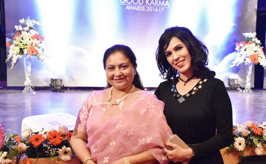 Honoured to share the same platform of Good Karma Awards 2016-17 with BollywoodTv Actor & Spiritual Healer Mrs Smita Jaykar